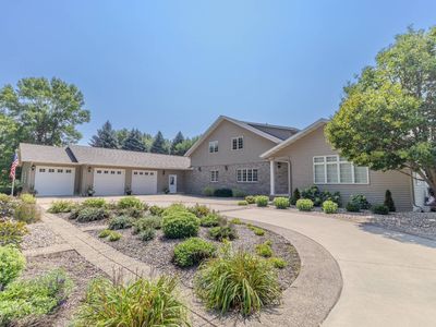 1393 Springfield Pkwy