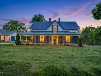 1360 Cora Ln