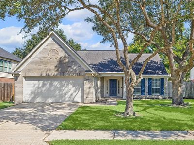 3909 Greenwood Dr