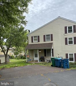 505 Hickory Ln