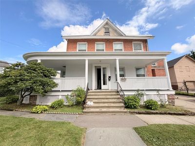 82-84 Montgomery Street