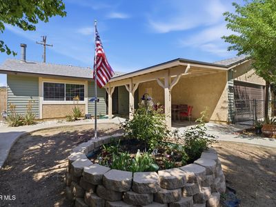 351 E Avenue J13