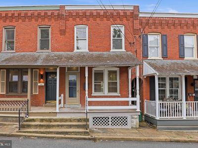 836 Lake St