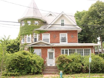102 Roosevelt Street