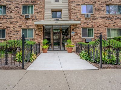 Property at 420 Home Ave APT 109N, Oak Park, IL