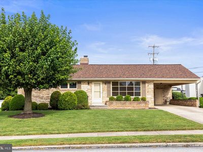 Property at 11 Kuhn Dr, Hanover, PA