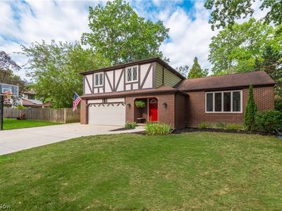 1470 Hawthorne Ct