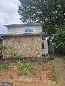 Property at 909 Ohara Dr, Jonesboro, GA