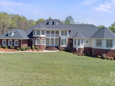 447 Willow Pond Ln