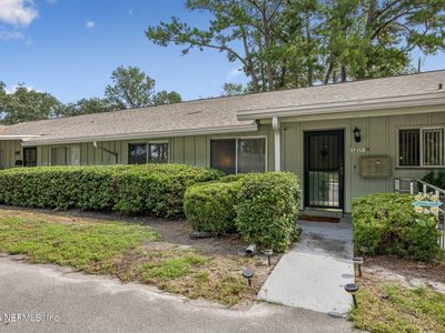 1215 THE GROVE Road