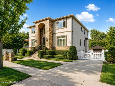 17 Joline Ave