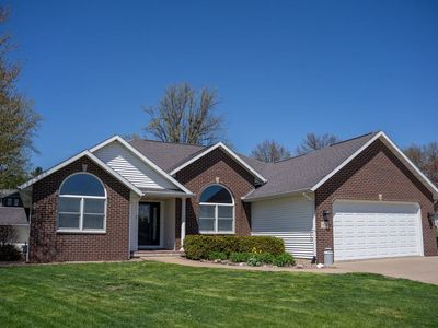 802 Grant Ct