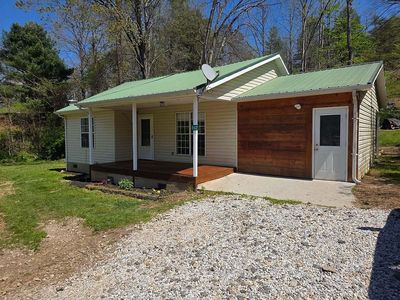 1142 Moose Branch Rd