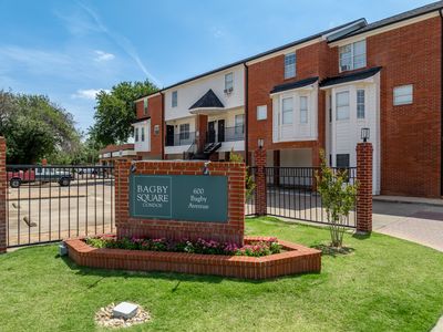 600 Bagby Ave APT 4C