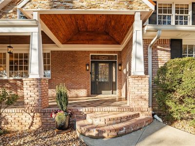 2686 Parkview Dr NE