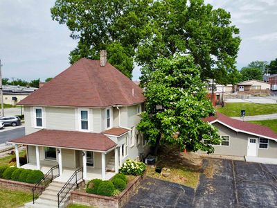 403 Van Buren St