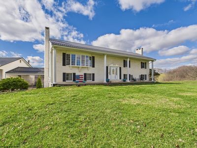 1089 S Mountaineer Hwy