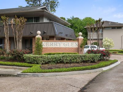 6443 Bayou Glen Rd
