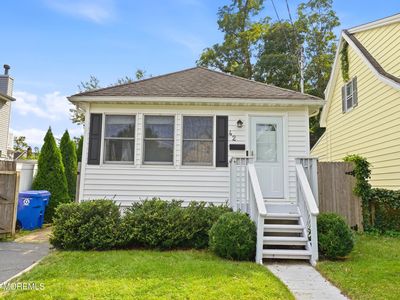 42 Center Avenue