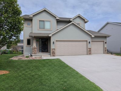813 NW Sunset Ln