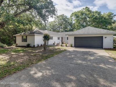 7 Keyser Ln
