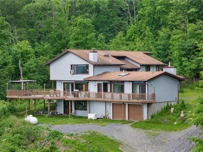 4570 Vine Rd