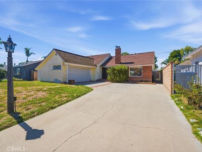 7321 Leescott Ave