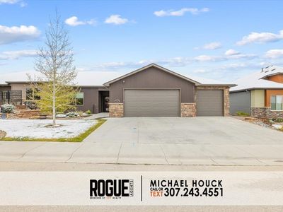 1640 Pinyon Pkwy
