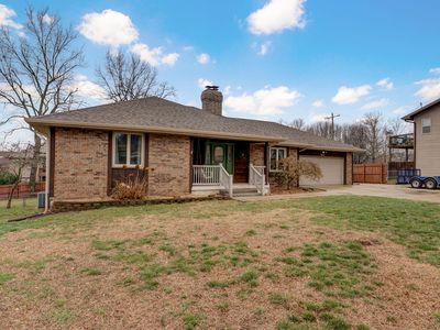 922 E Manchester Drive