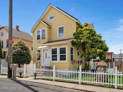 26 Sheridan Ave