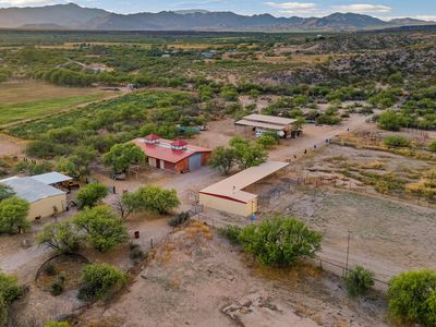 822 E Pomerene Rd