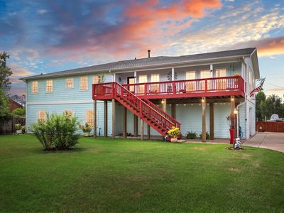 1003 Country Club Dr
