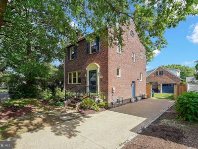 211 E Uhler Ave