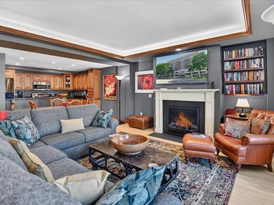 123 W Washington Ave Unit 706