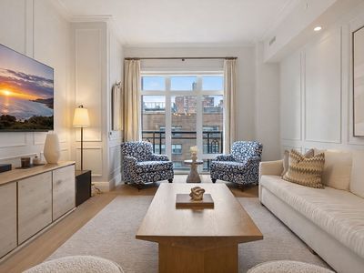 200 E 83rd St #8C