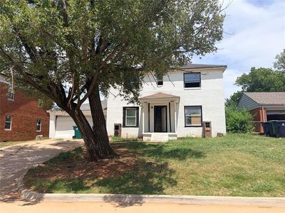 2808 N Lyons Dr