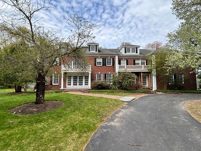 32 Solomon Pierce Rd