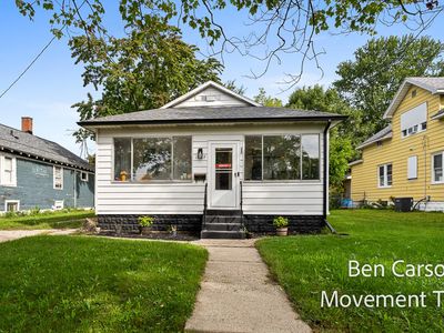 1152 W Dale Ave