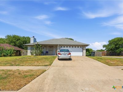 4311 Bluestem Ln