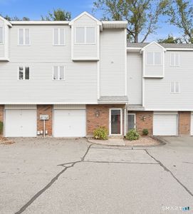 15 Brinley Way #15