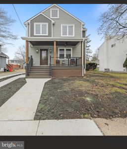 1833 W High St
