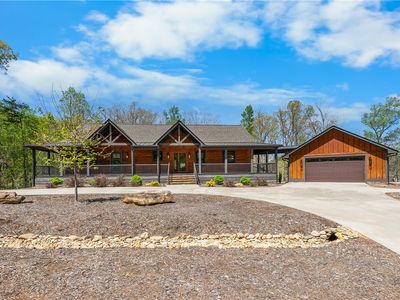 1111 Little River View Dr