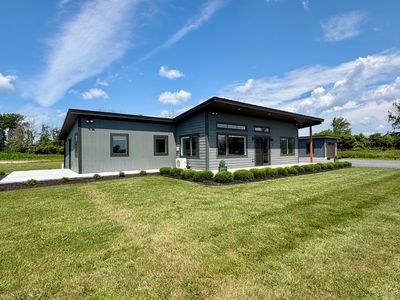 64 Dumont Rd