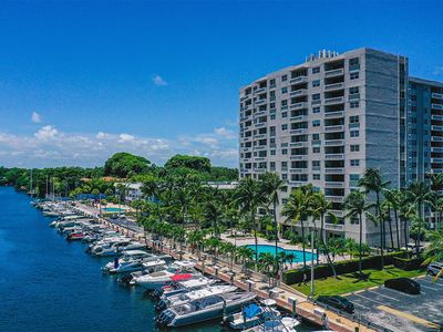 90 Edgewater Drive #522