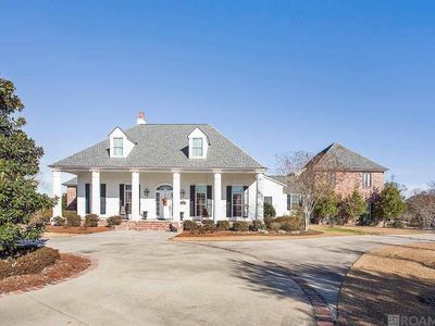 2555 N Turnberry Ave