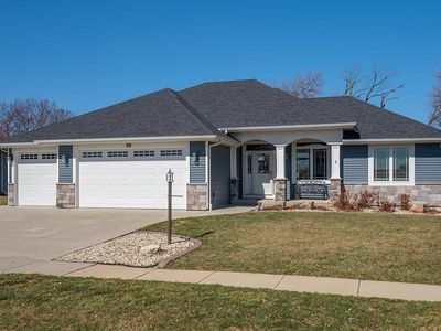 738 Willow Bend DRIVE