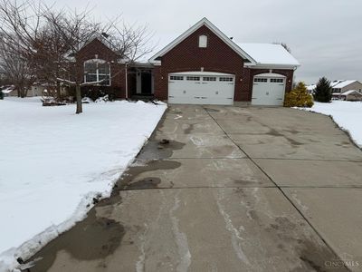 Property at 818 Morgan Dr, Monroe, OH