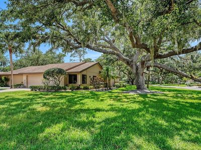 4652 Oak Hollow Dr