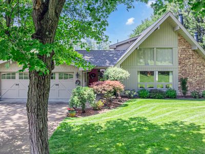 Property at 2 Pleasant Grove Dr, Beaver Falls, PA