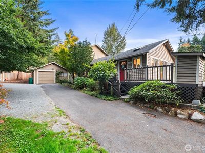 1228 S Lake Stickney Drive